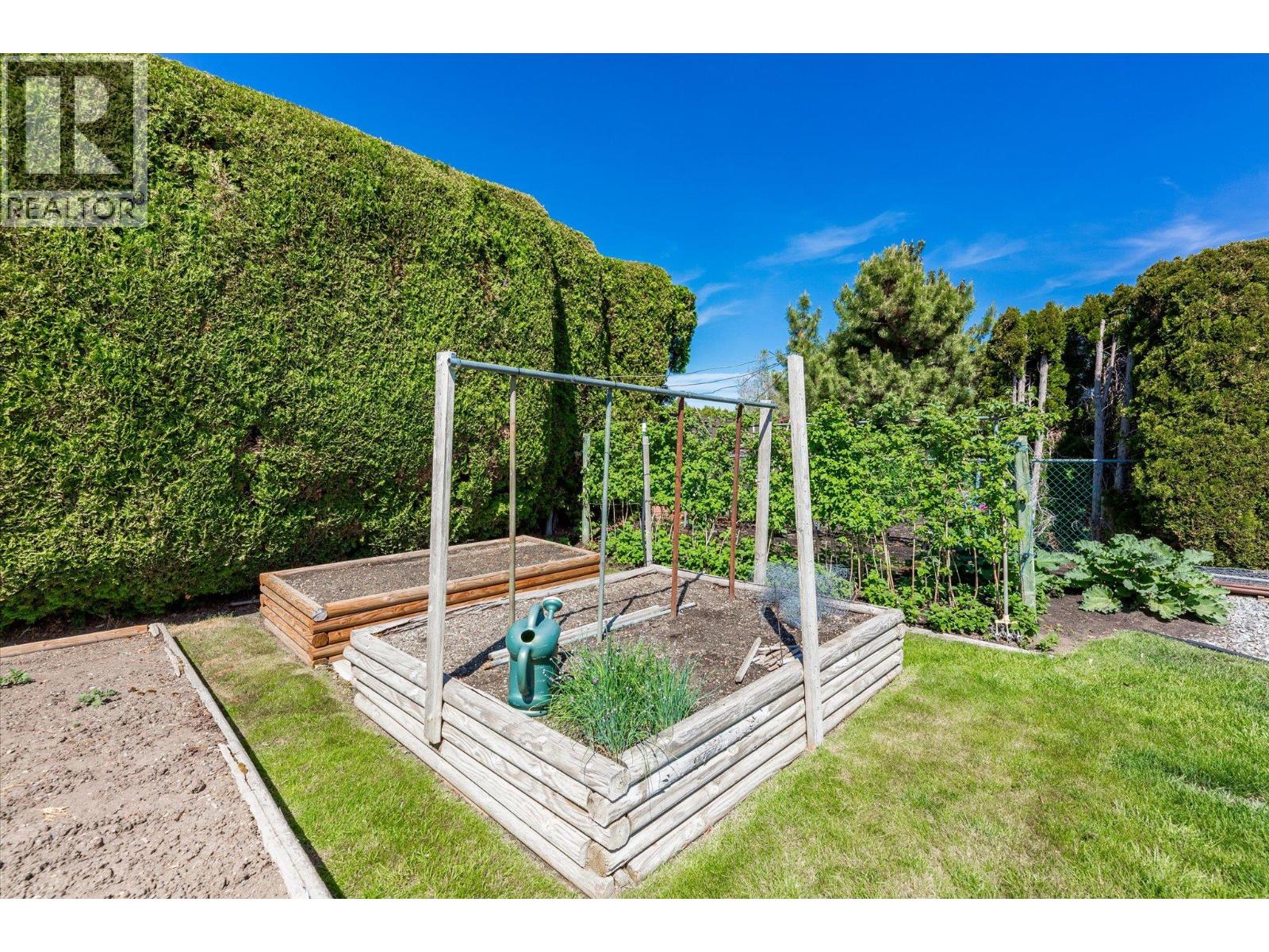 1460 Oakridge Road, Kelowna