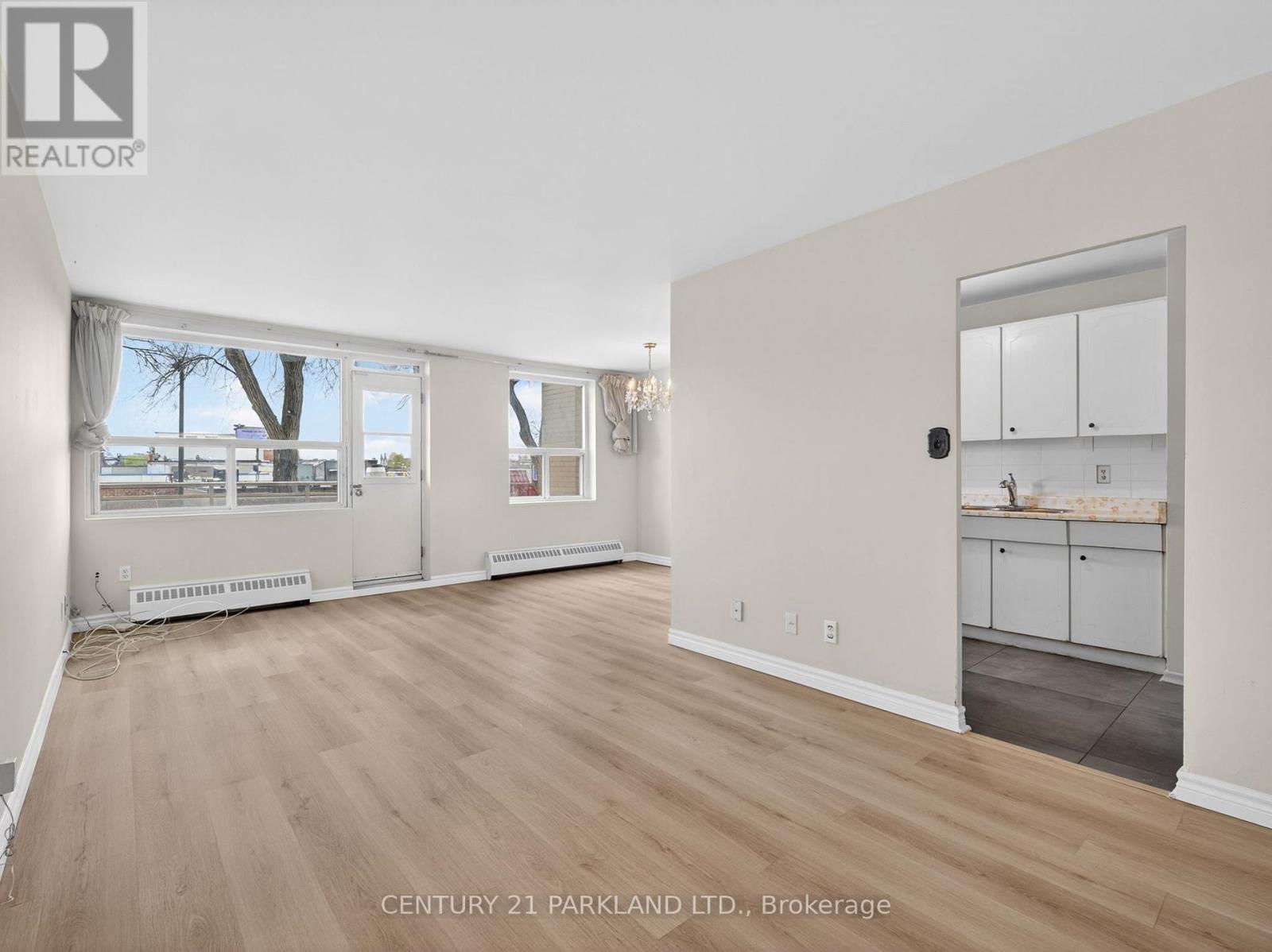 #202 2961 DUFFERIN STREET - 17