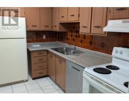 Foyer - 504 - 1300 Mississauga Valley Boulevard, Mississauga, ON L5A3S8 Photo 7