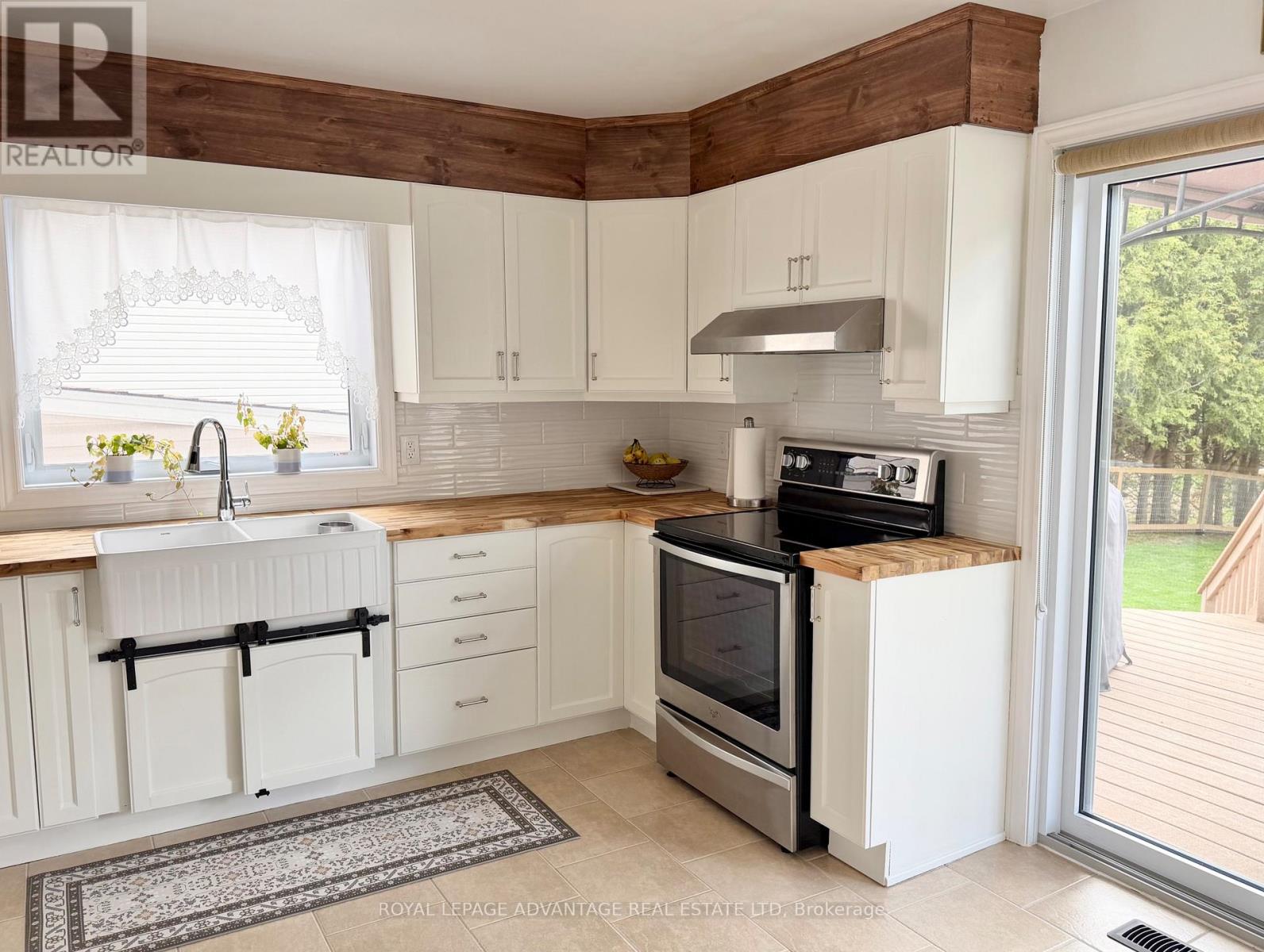 14 TREELAWN BOULEVARD - 21
