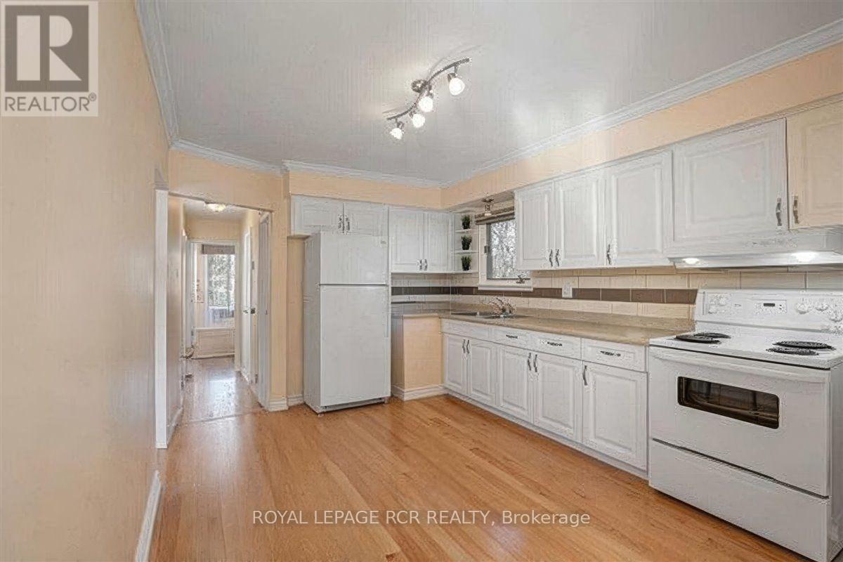 254 SIMCOE ROAD - 9