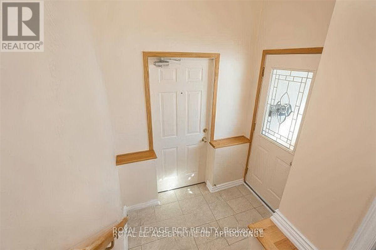 254 SIMCOE ROAD - 3