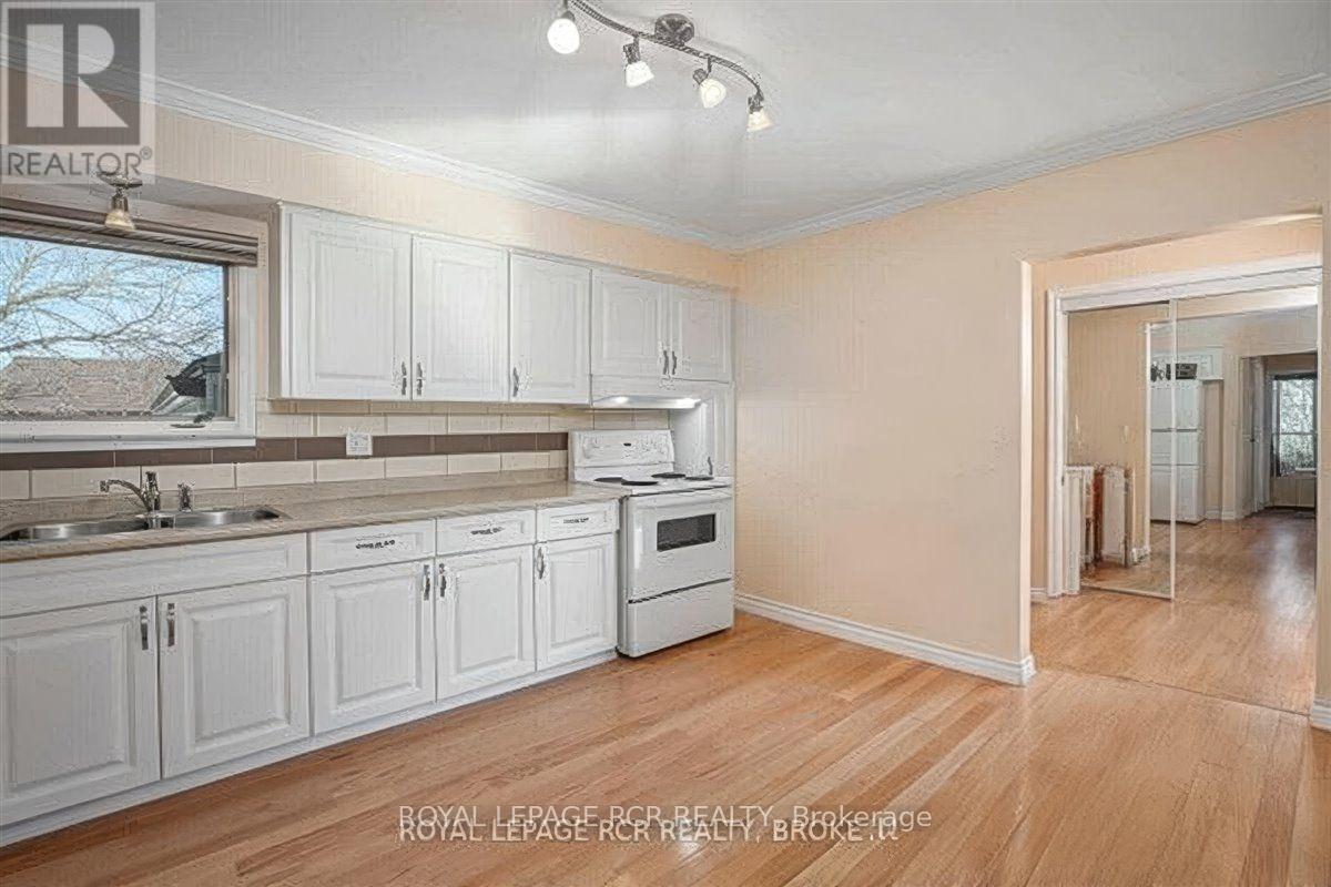 254 SIMCOE ROAD - 8