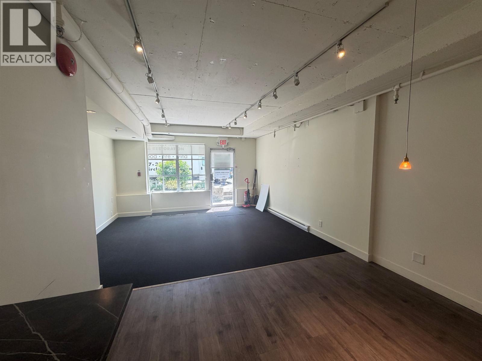 105C 4390 GALLANT AVENUE — photo 3