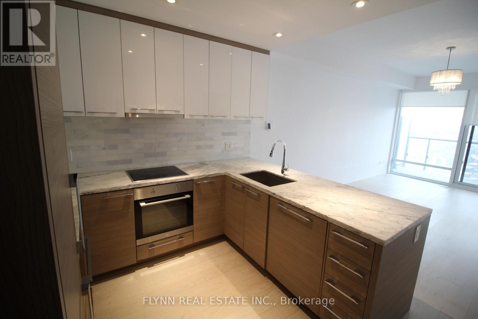 Listing photo of 3412 - 488 UNIVERSITY AVENUE