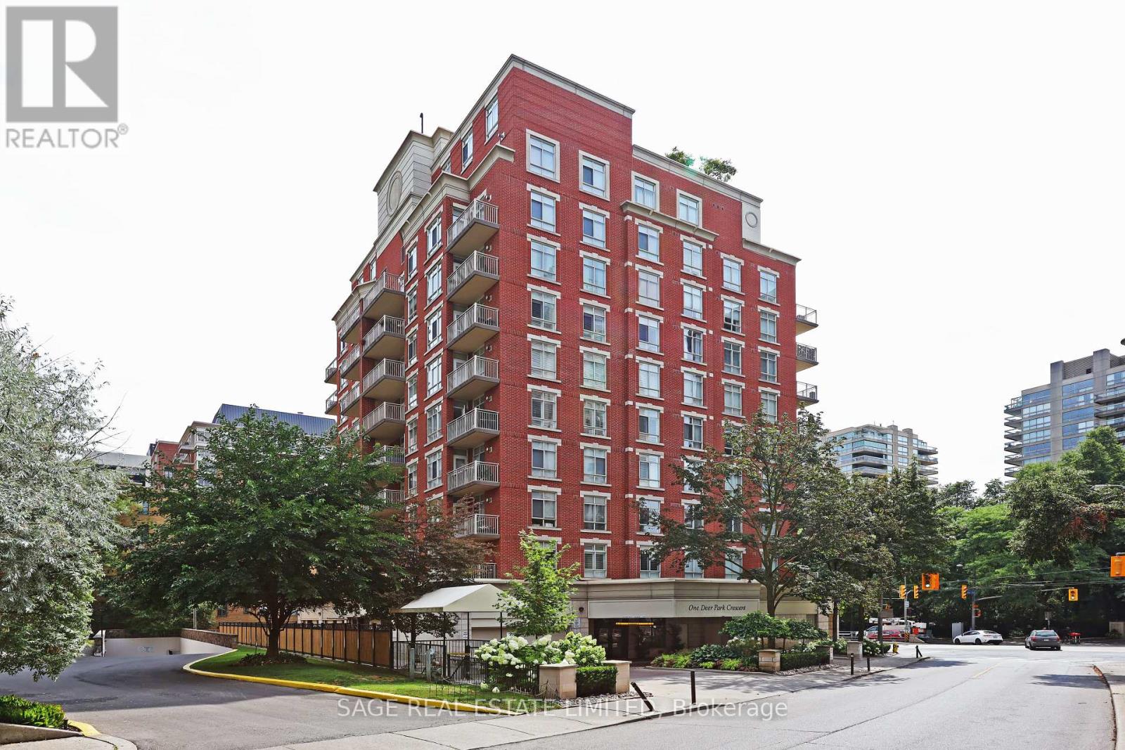 Listing photo of 803 - 1 DEER PARK CRESCENT