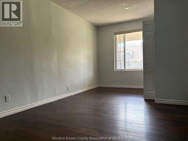 1370 Bruce Ave, Windsor, Ontario, N8X1X4 — Photo 2