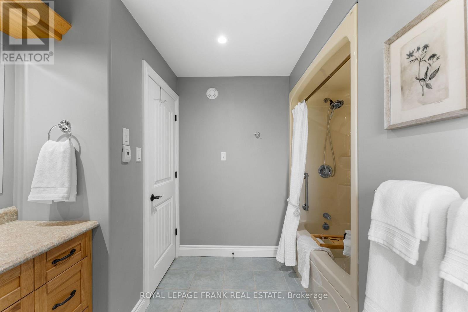 382 LAKEHURST CIRCLE ROAD - 21