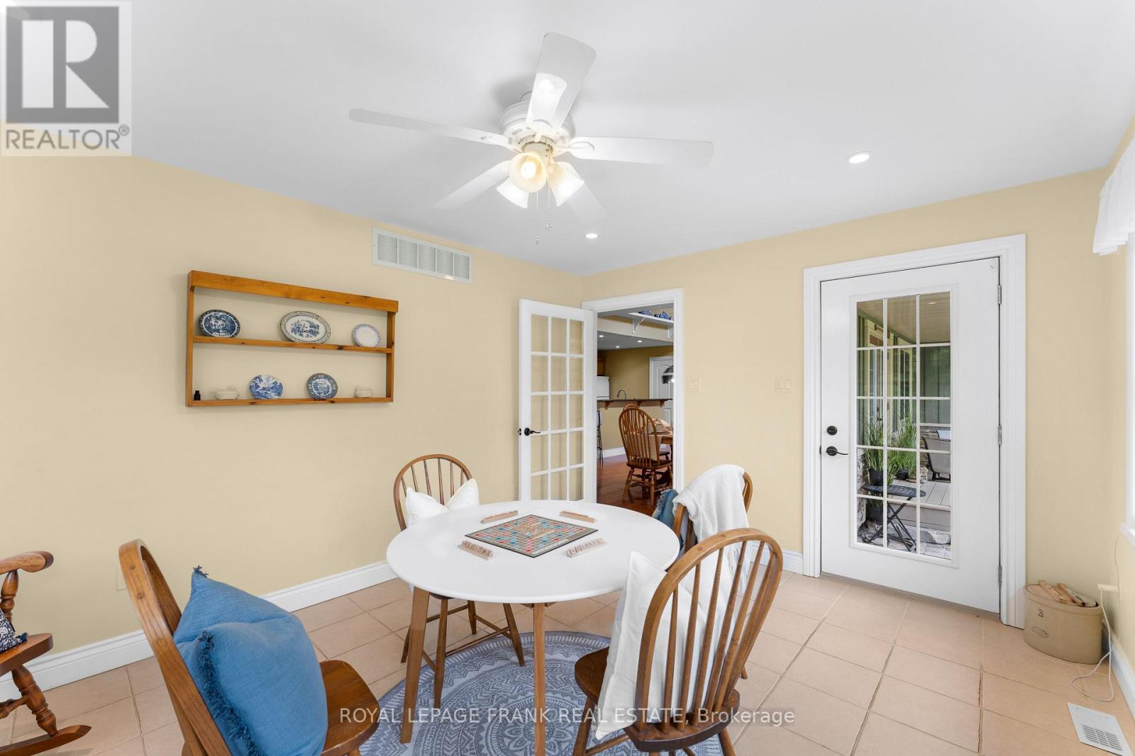 382 LAKEHURST CIRCLE ROAD - 28