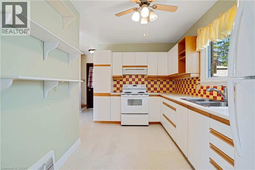 70 ROXBOROUGH Avenue, Kitchener, Ontario, N2M1P7 — Photo 7