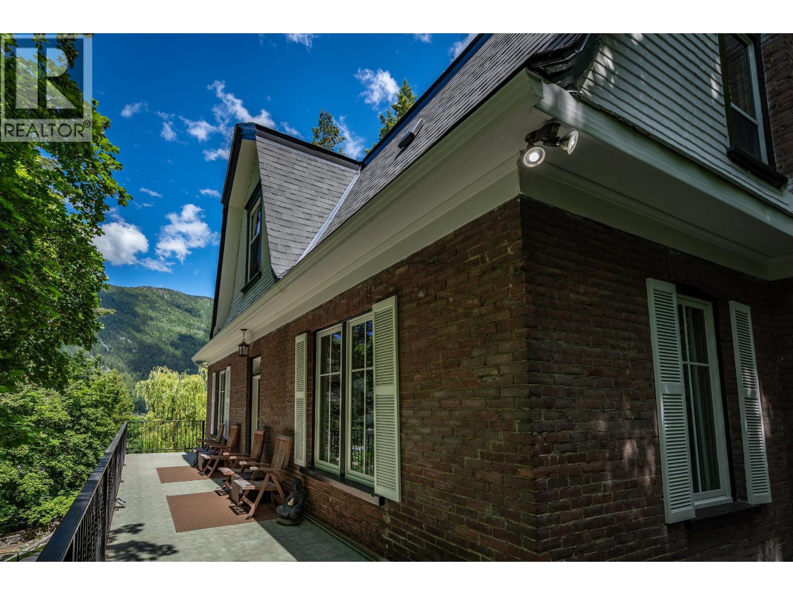 519 Cedar Street - 71