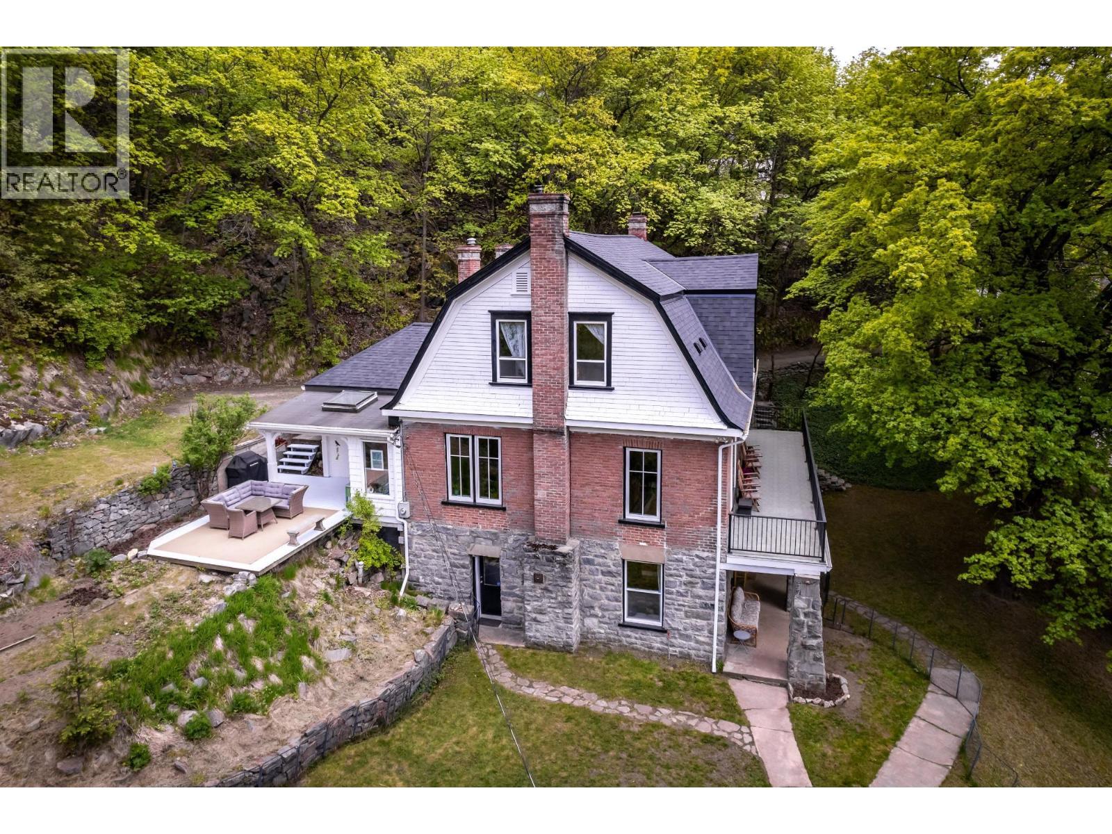 519 Cedar Street - 78