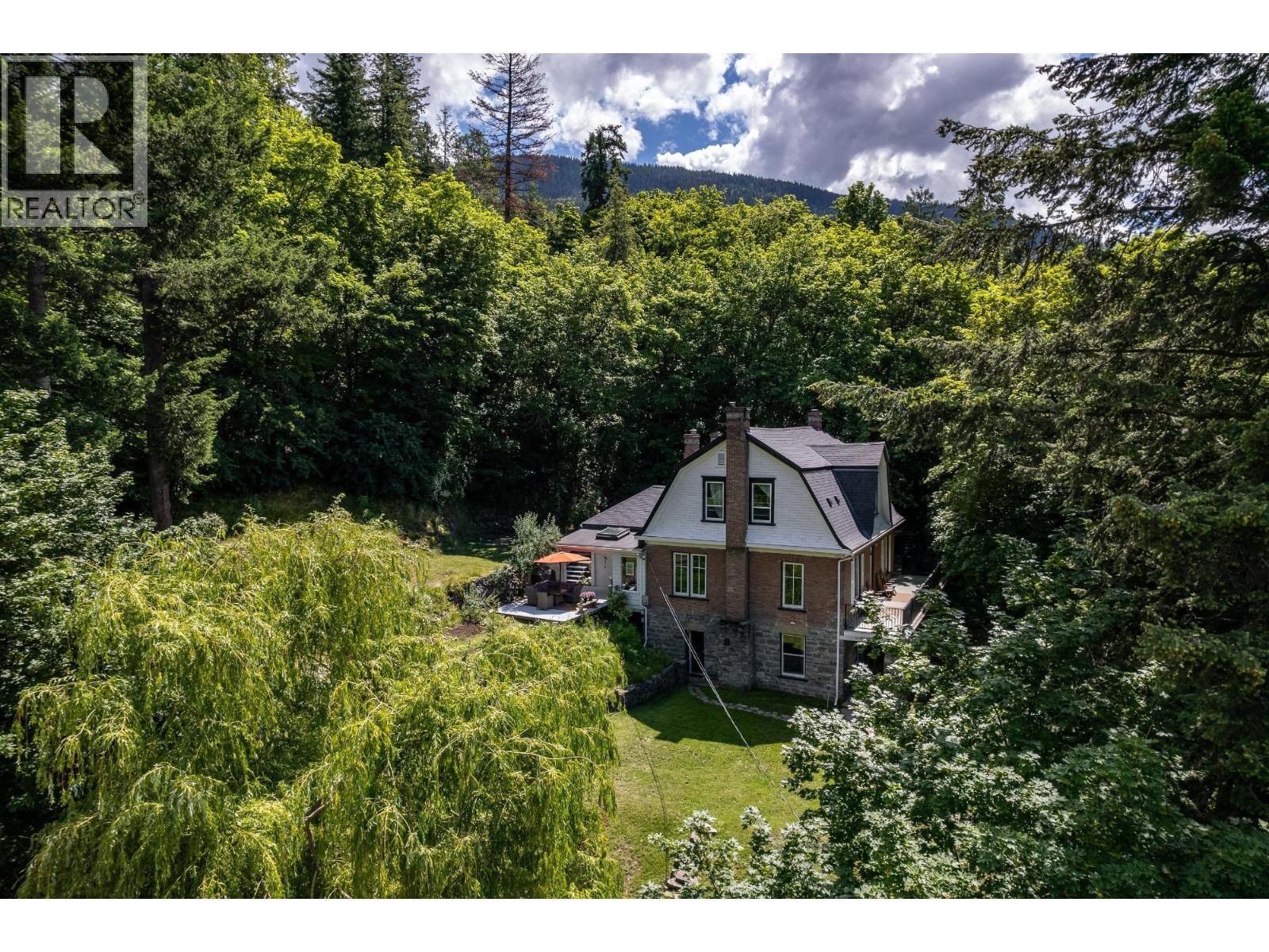 519 Cedar Street - 9
