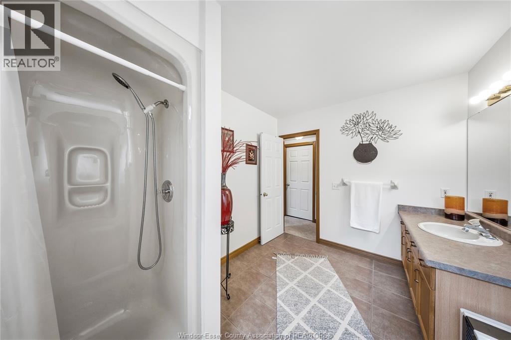 1978 FULLER CRESCENT, Windsor, Ontario, N8W5S2 — Photo 3