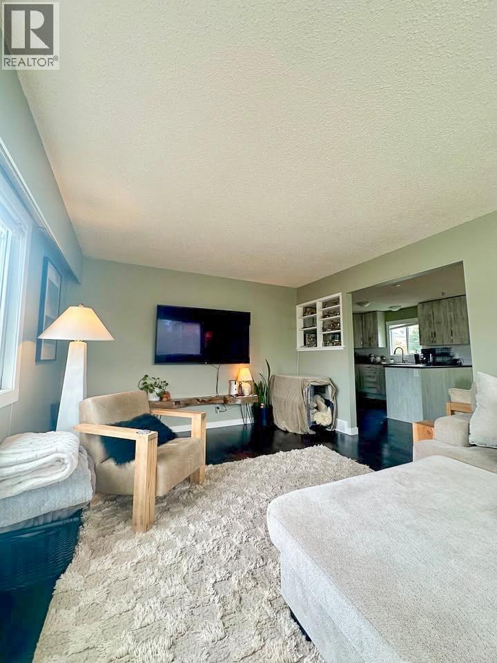 530 Roanoke Avenue, Kelowna