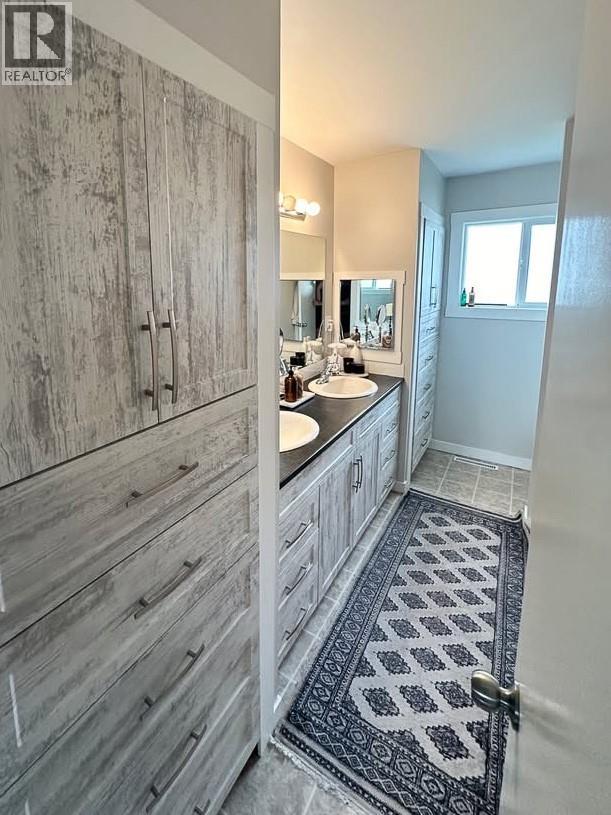 530 Roanoke Avenue, Kelowna