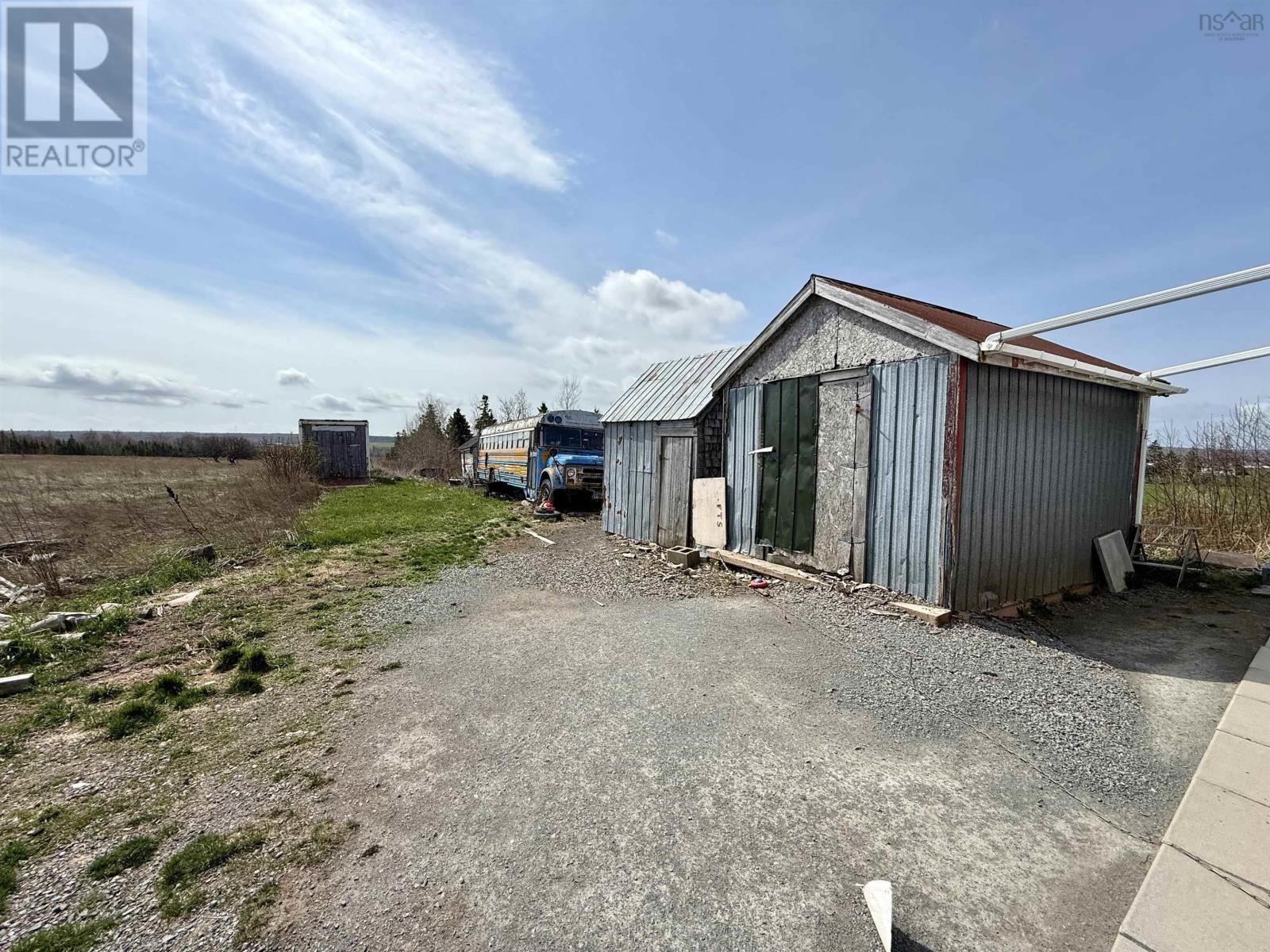 574 Burntcoat Road - 14