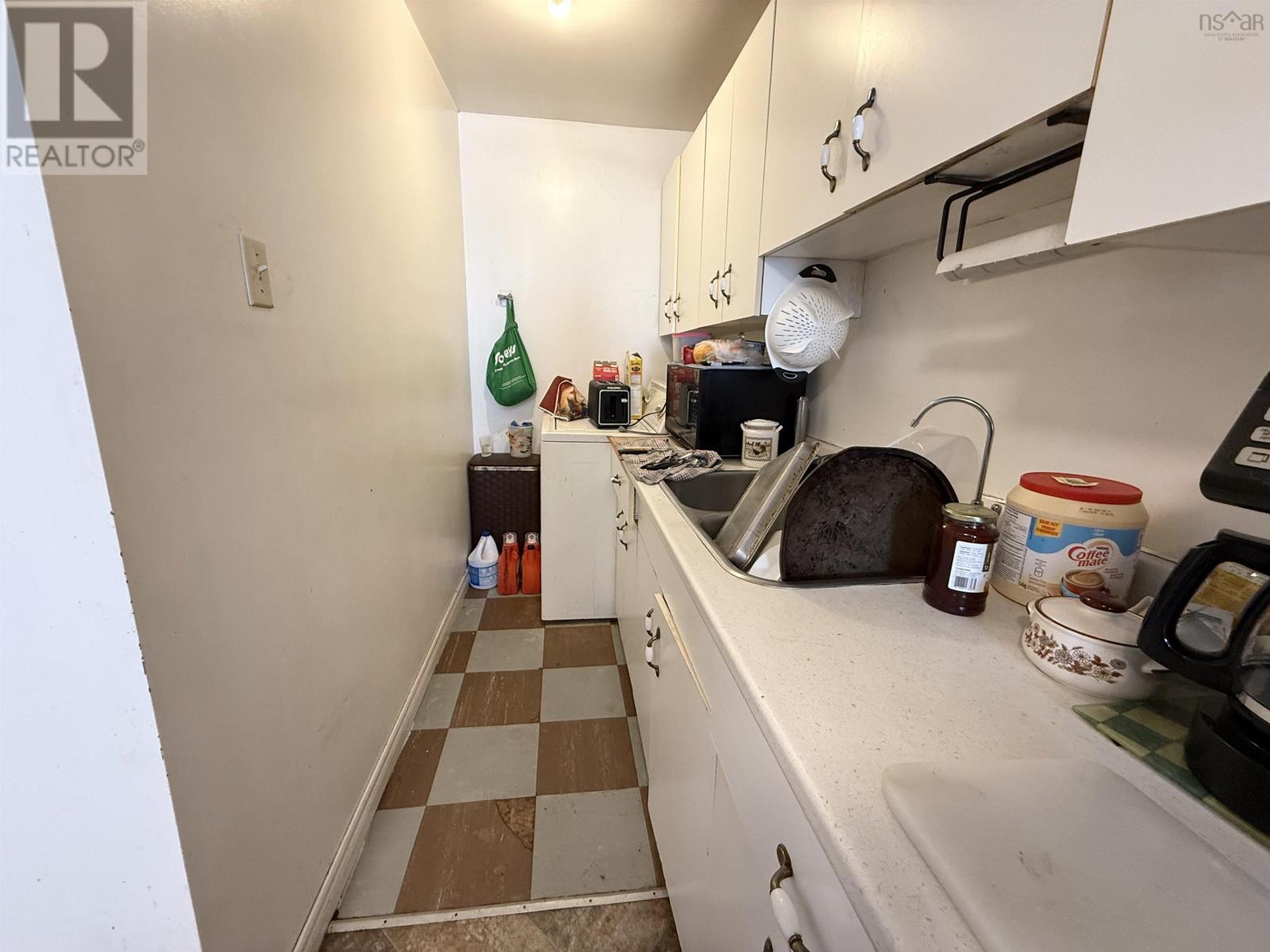 574 Burntcoat Road - 3