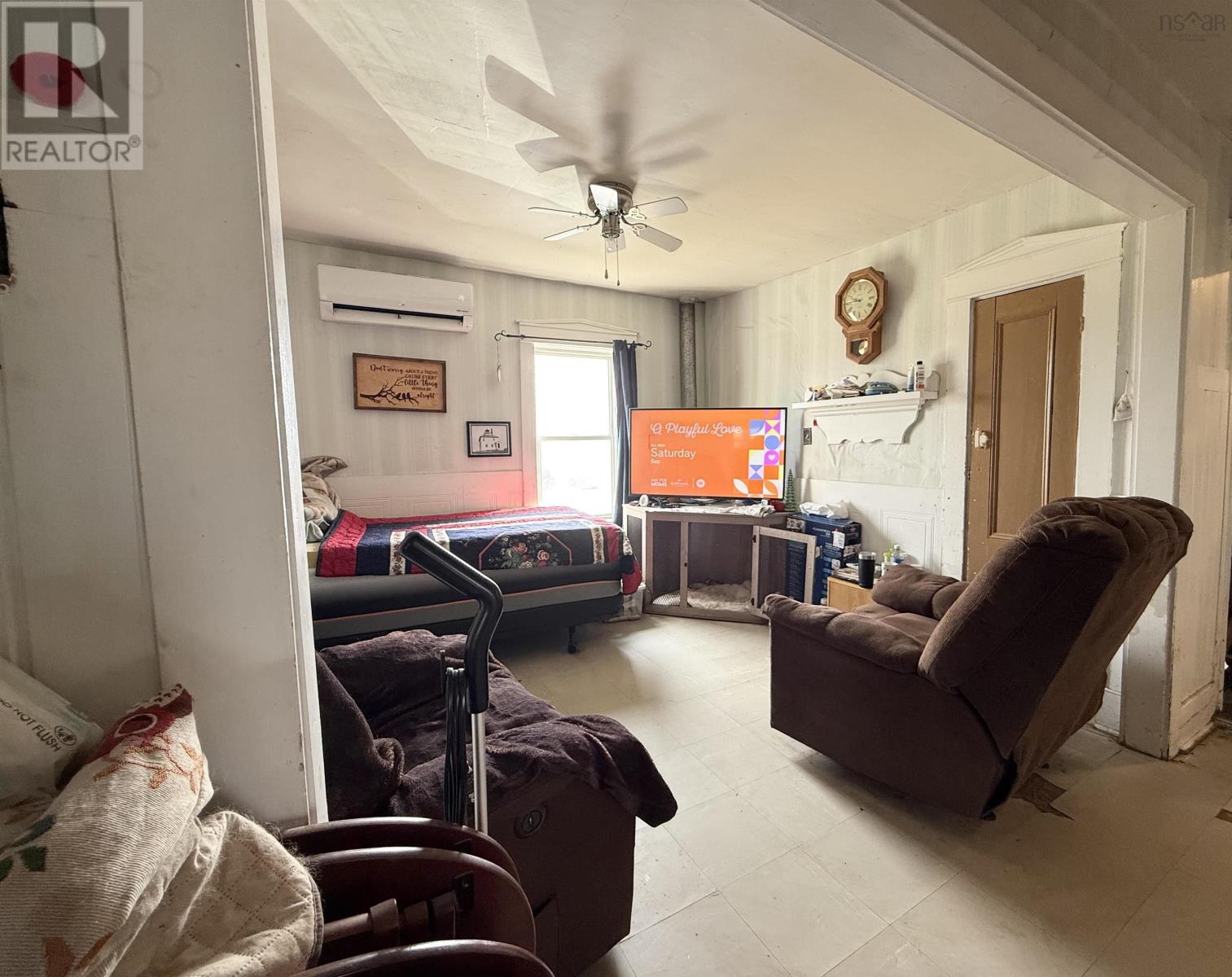 574 Burntcoat Road - 6