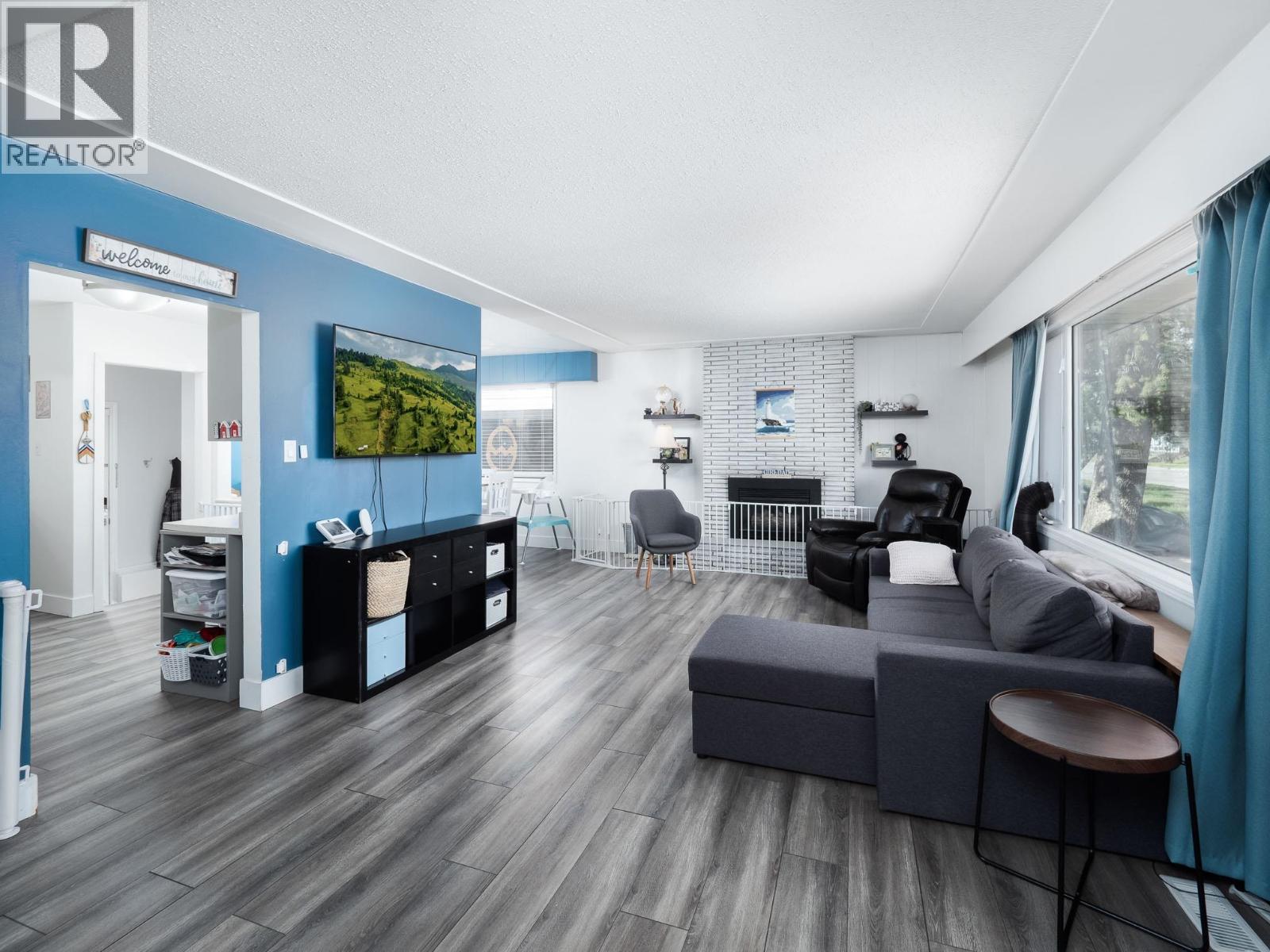 Photo 11 of 30 — 243 S NICHOLSON STREET · Prince George, BC