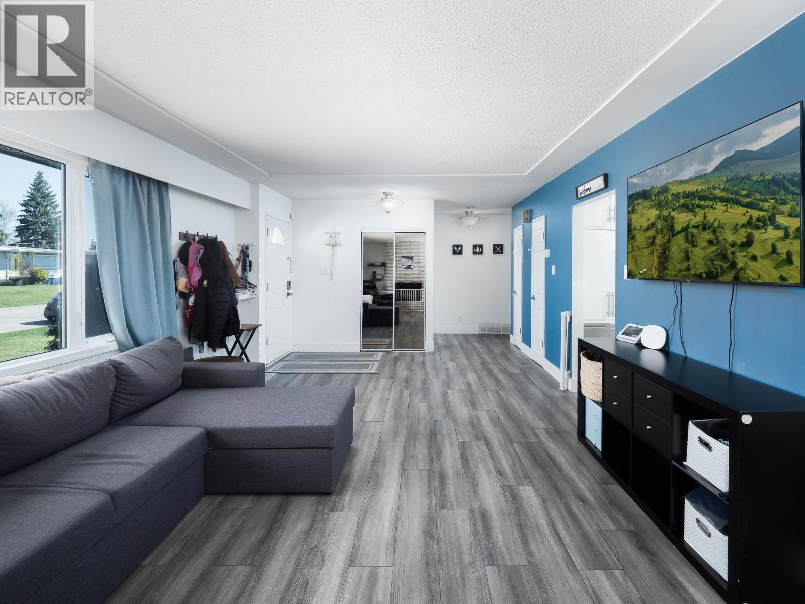 243 S NICHOLSON STREET - 12