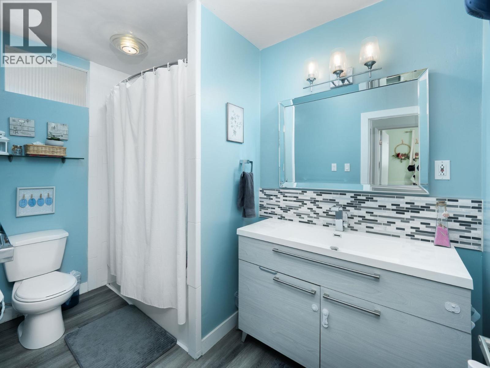 243 S NICHOLSON STREET - 25