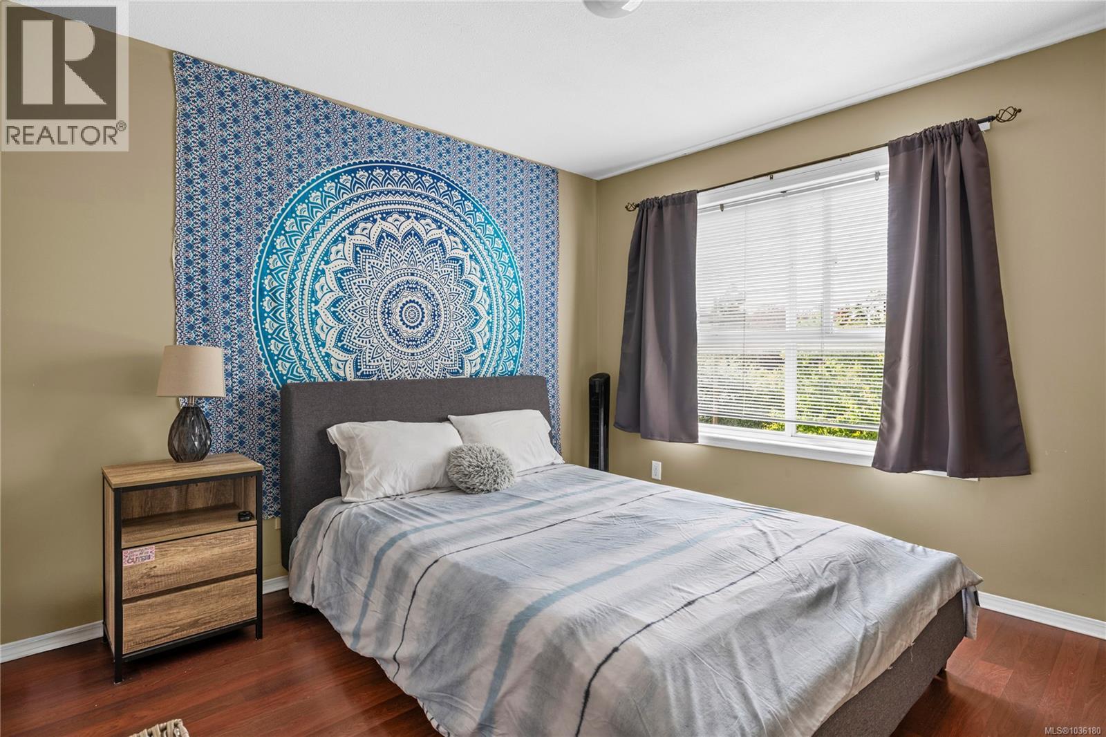 #302 690 Third St - 15