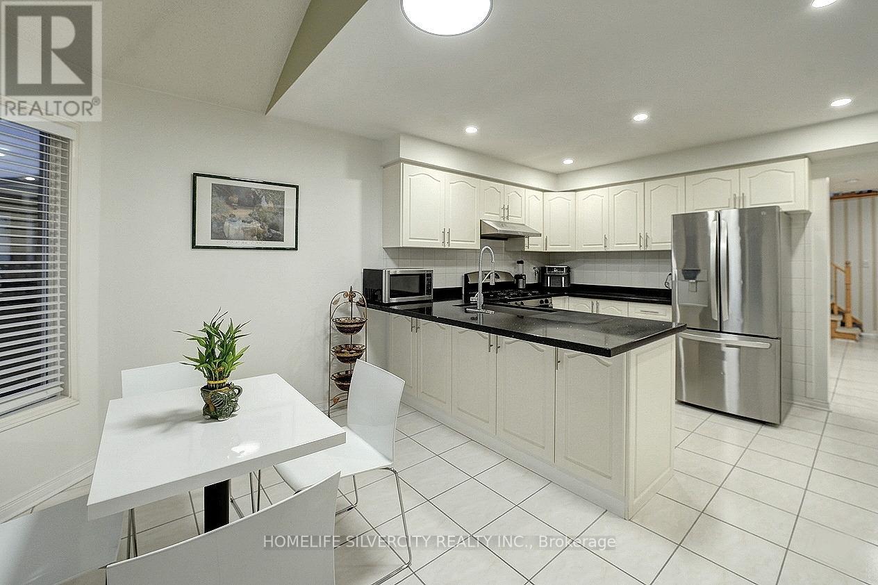 11 RANGELAND ROAD - 17