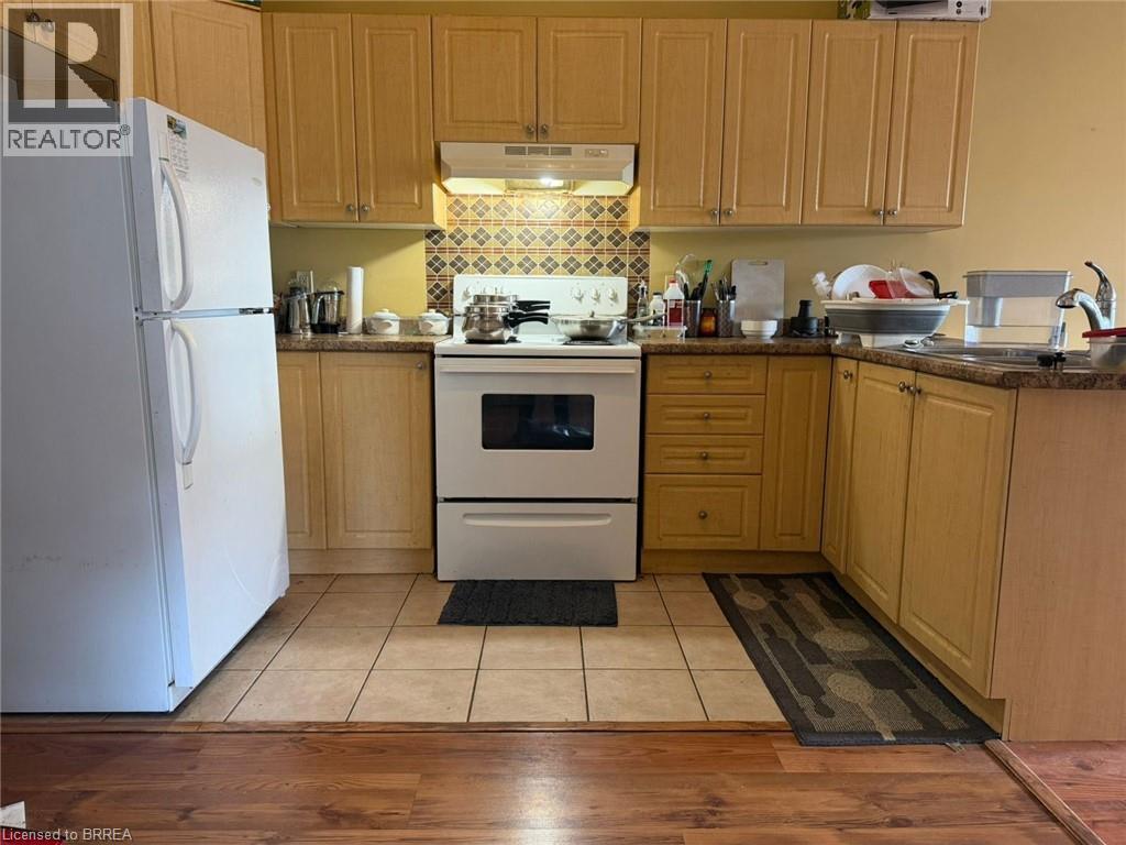 150 COLBORNE Street Unit# 201, Brantford, Ontario, N3G2T6 — Photo 7