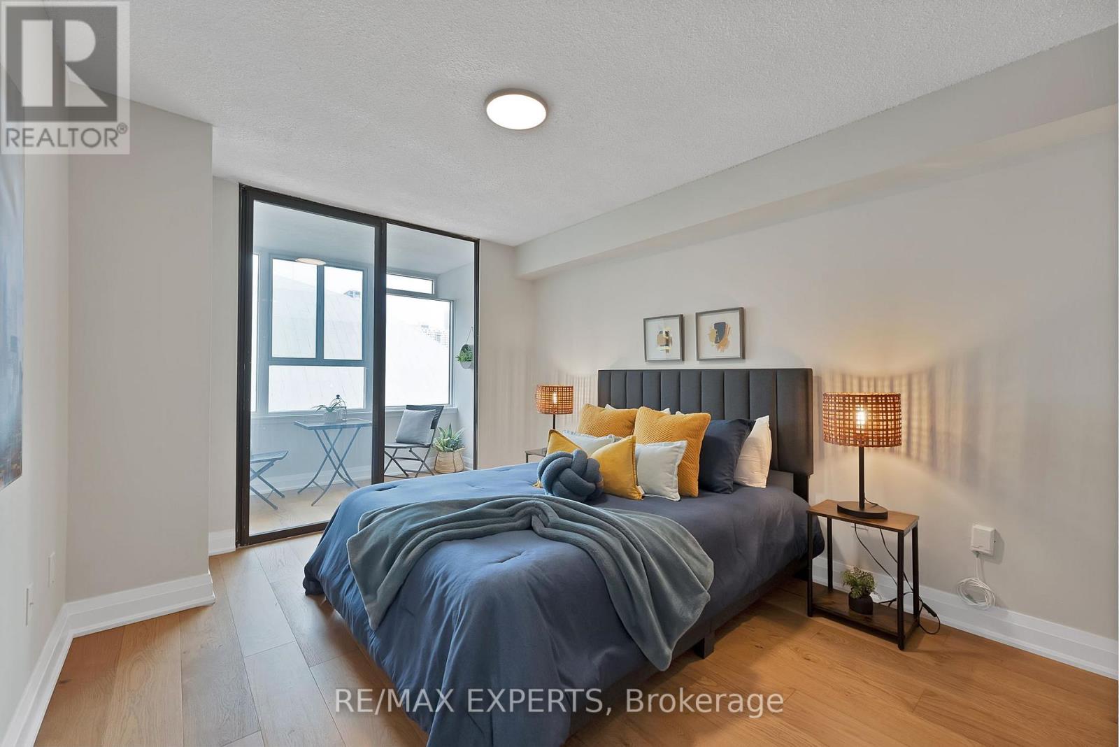 #1114 45 CARLTON STREET - 12