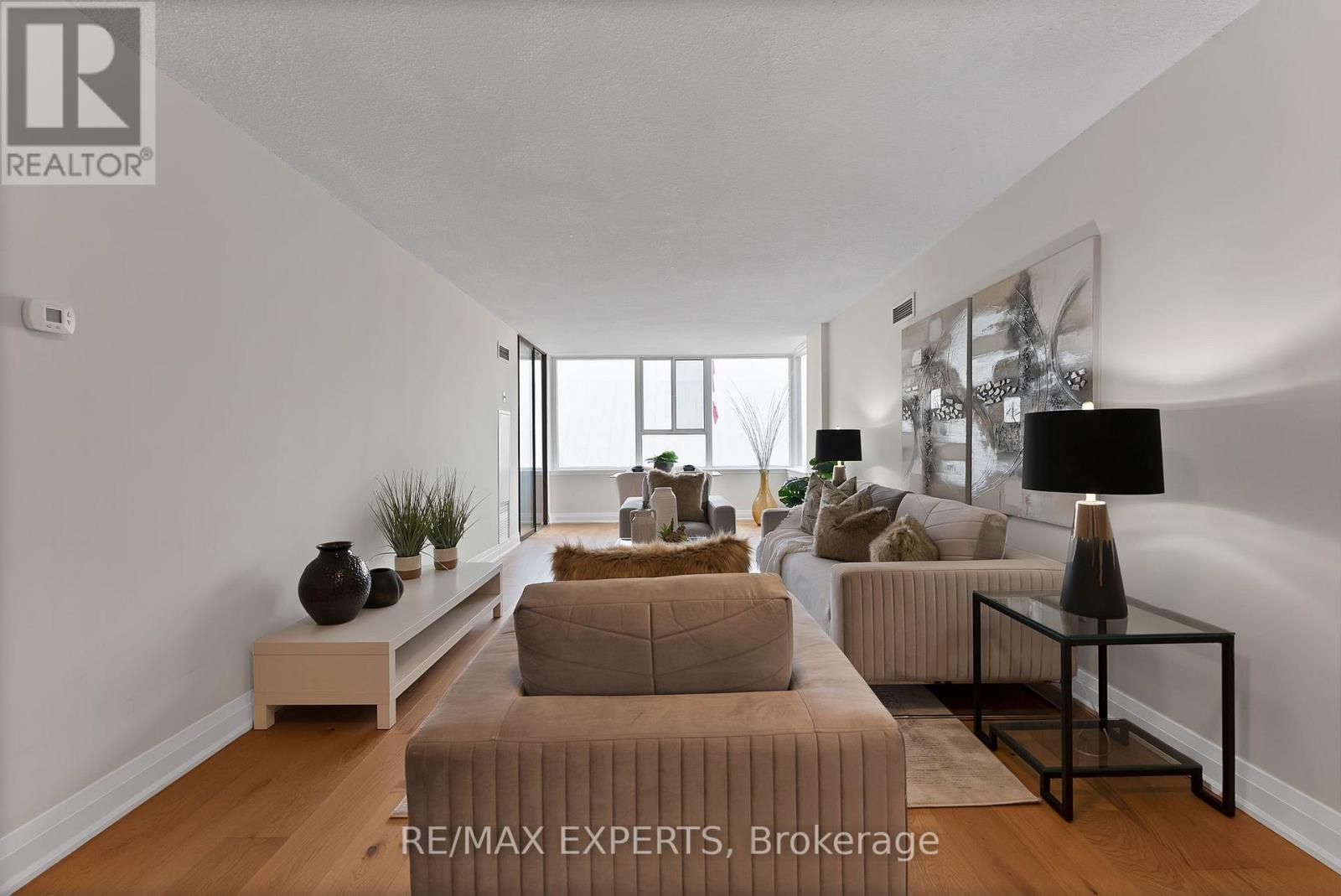 #1114 45 CARLTON STREET - 28
