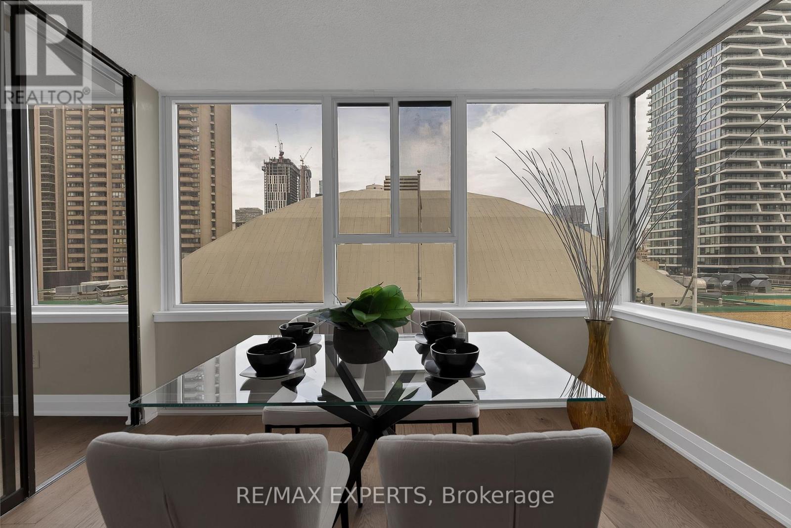 #1114 45 CARLTON STREET - 29