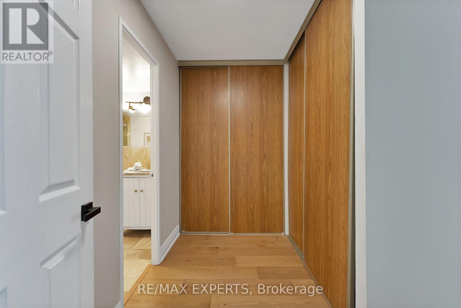 #1114 45 CARLTON STREET - 36