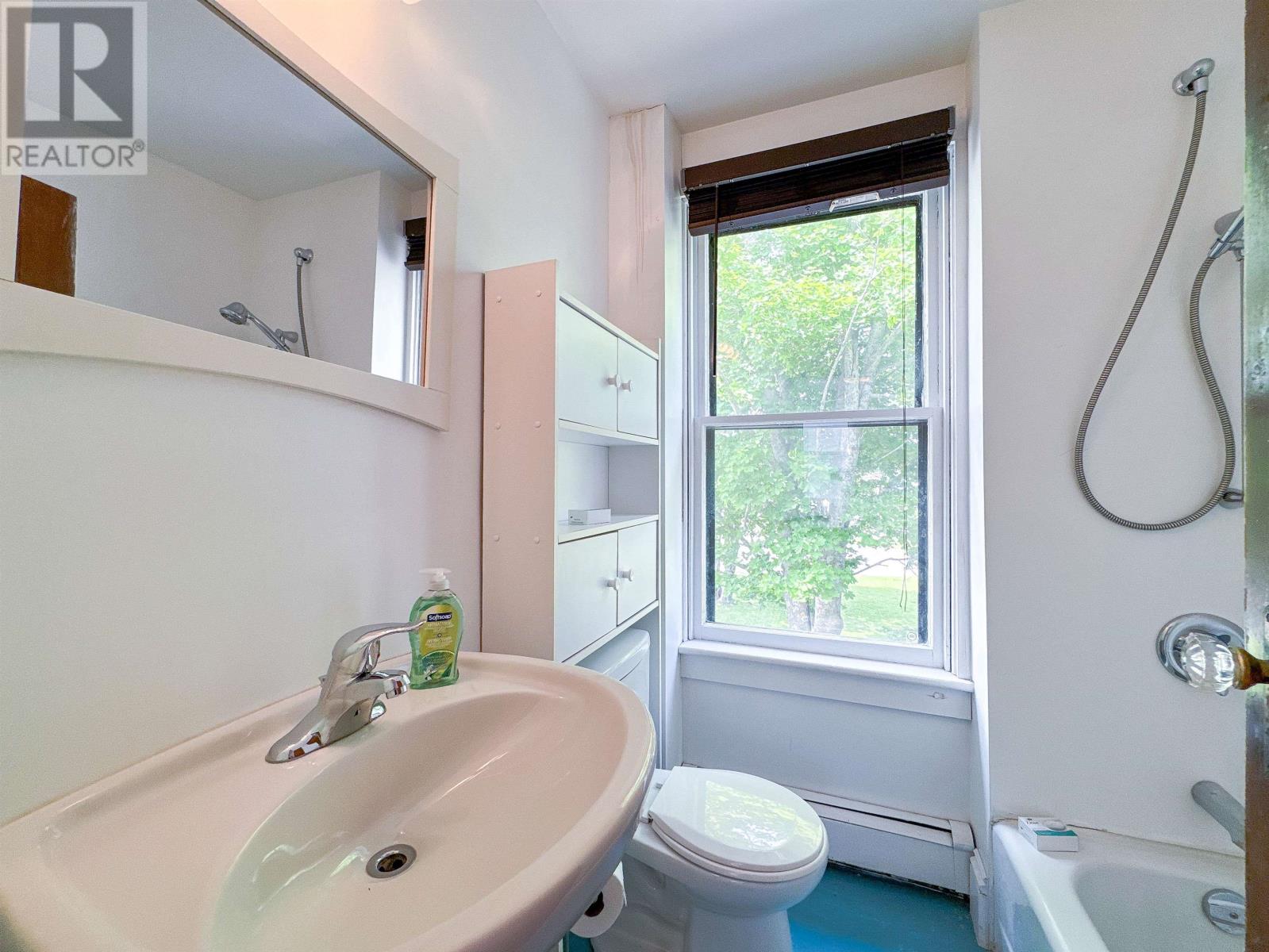 7668 St Peters Rd - 36
