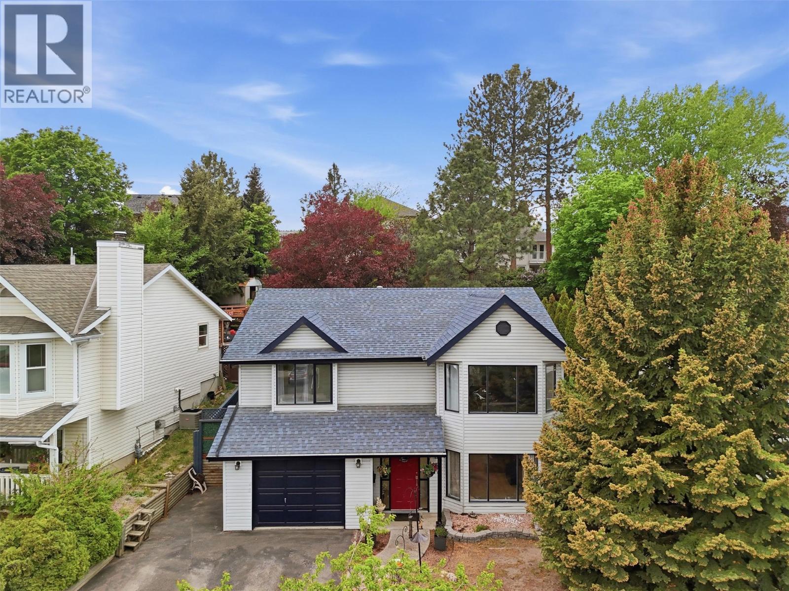 133 ROBSON Drive - 1