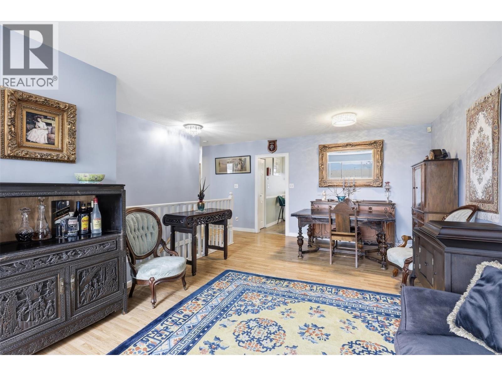 133 ROBSON Drive - 14