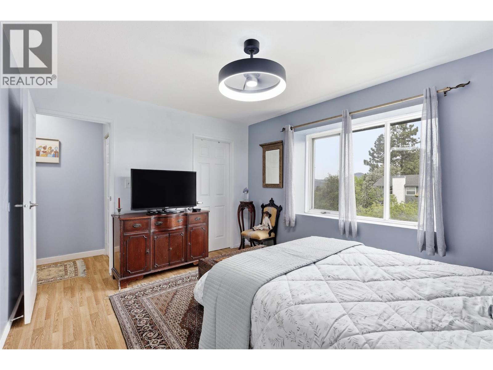 133 ROBSON Drive - 17