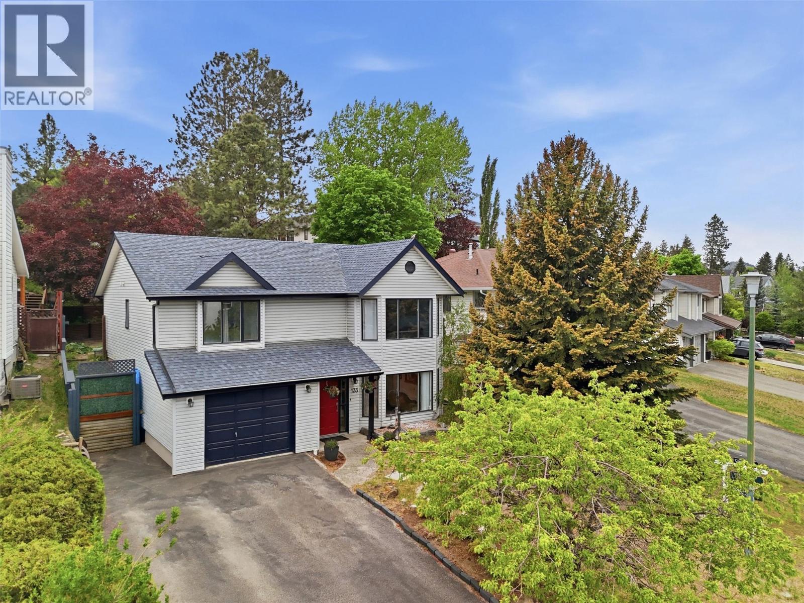 133 ROBSON Drive - Image 2