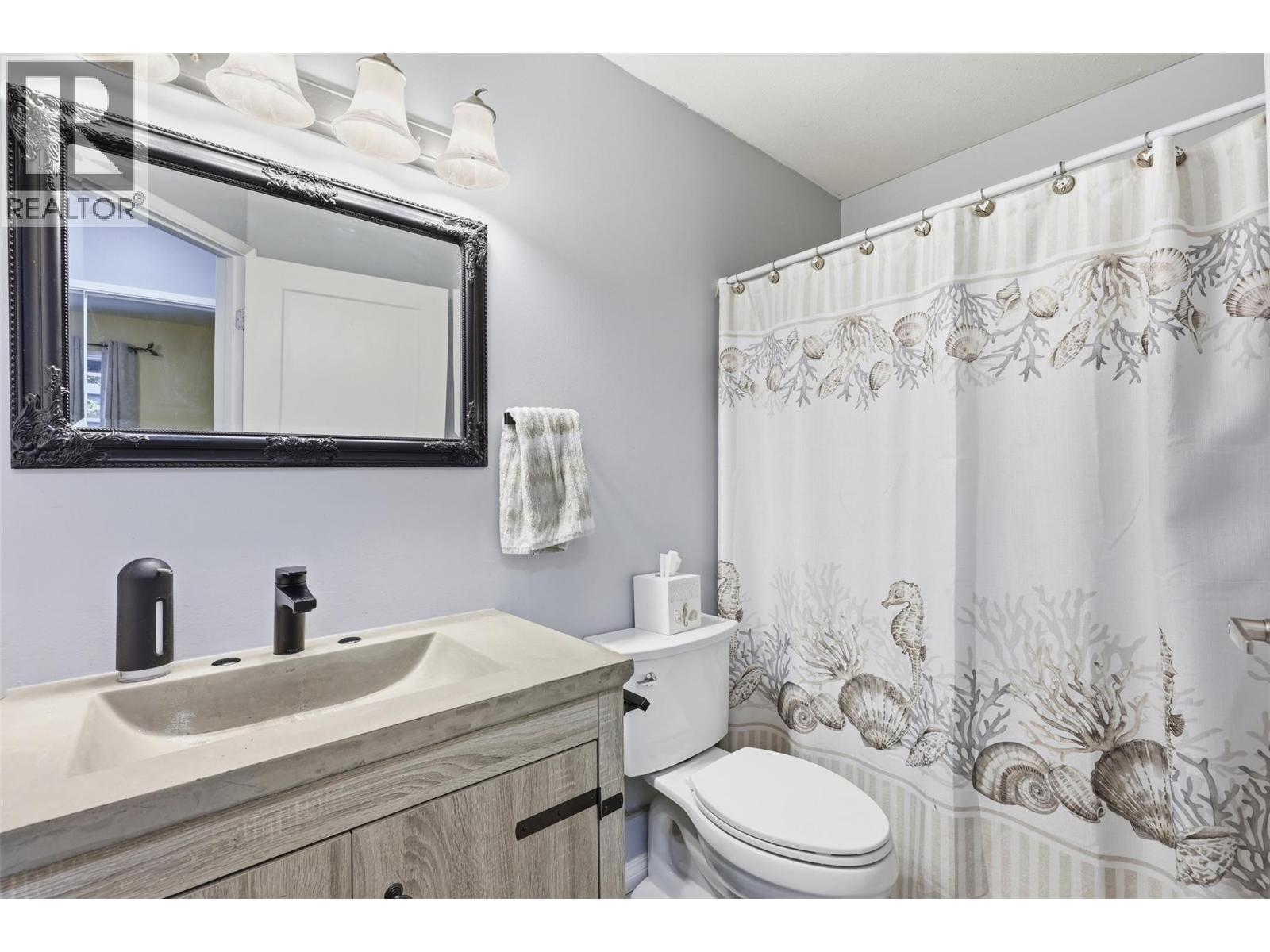 133 ROBSON Drive - 22