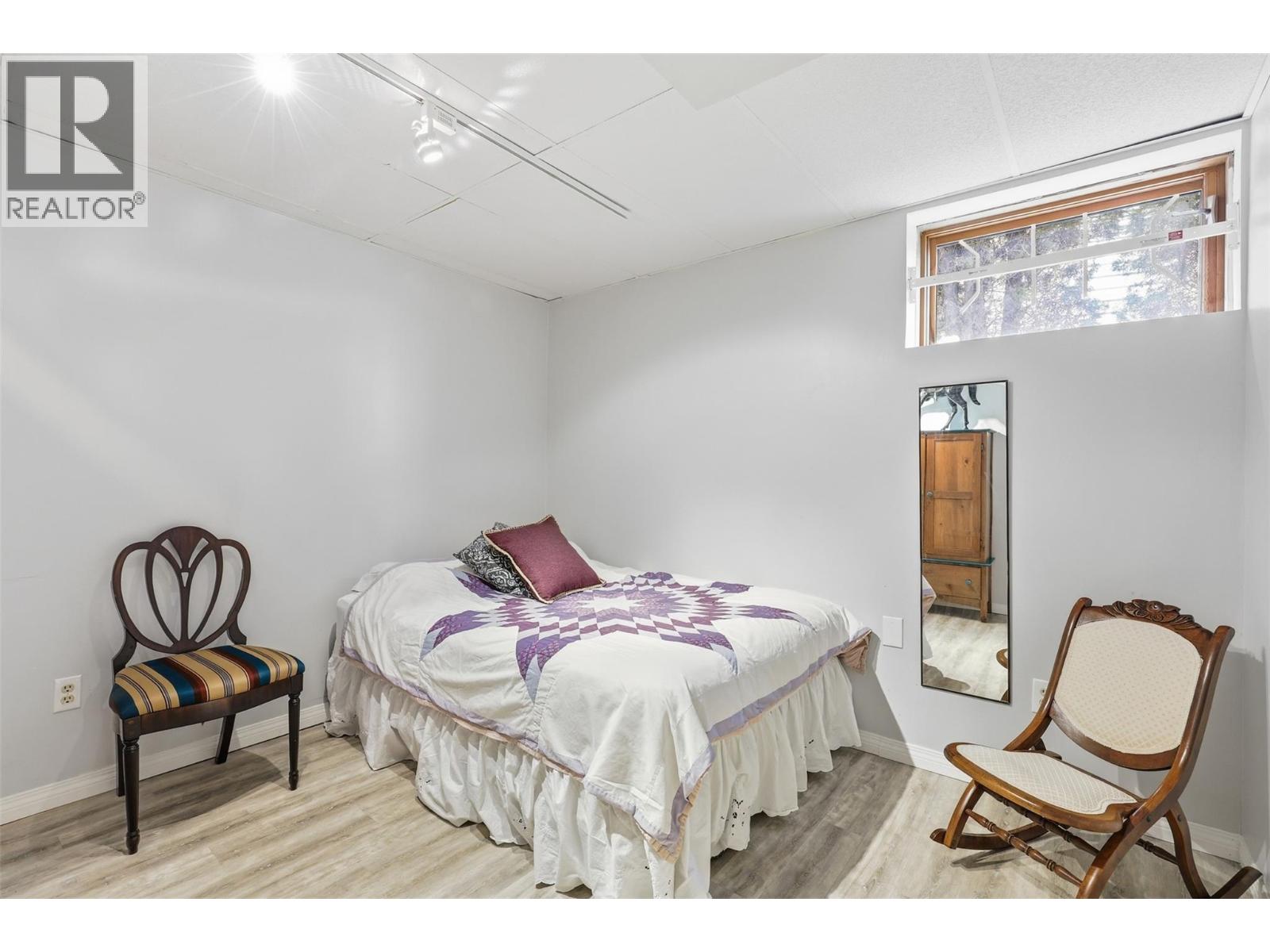 133 ROBSON Drive - 30