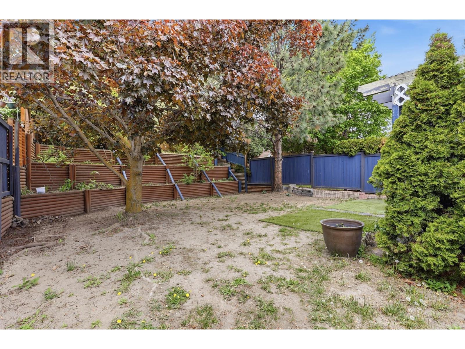 133 ROBSON Drive - 39
