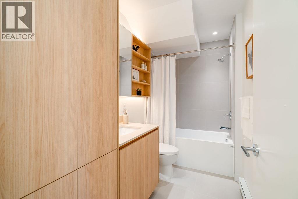 222 2820 NANAIMO STREET, Vancouver