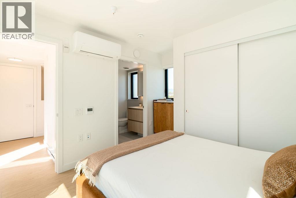 222 2820 NANAIMO STREET, Vancouver