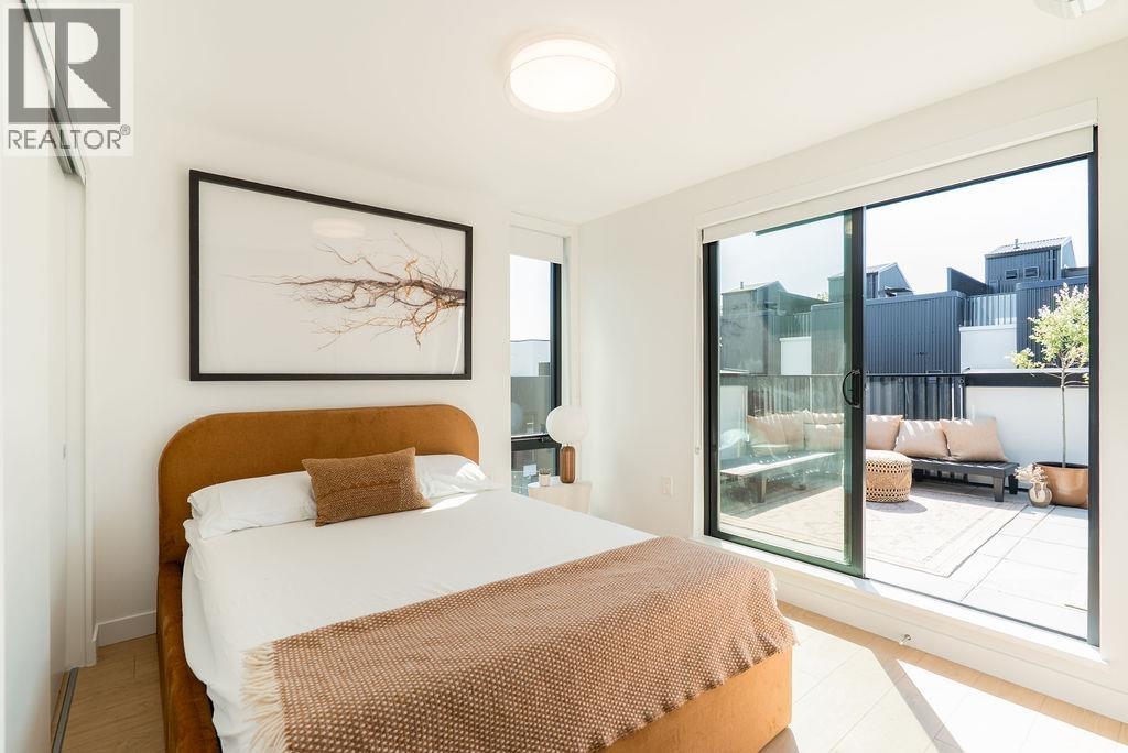 222 2820 NANAIMO STREET, Vancouver