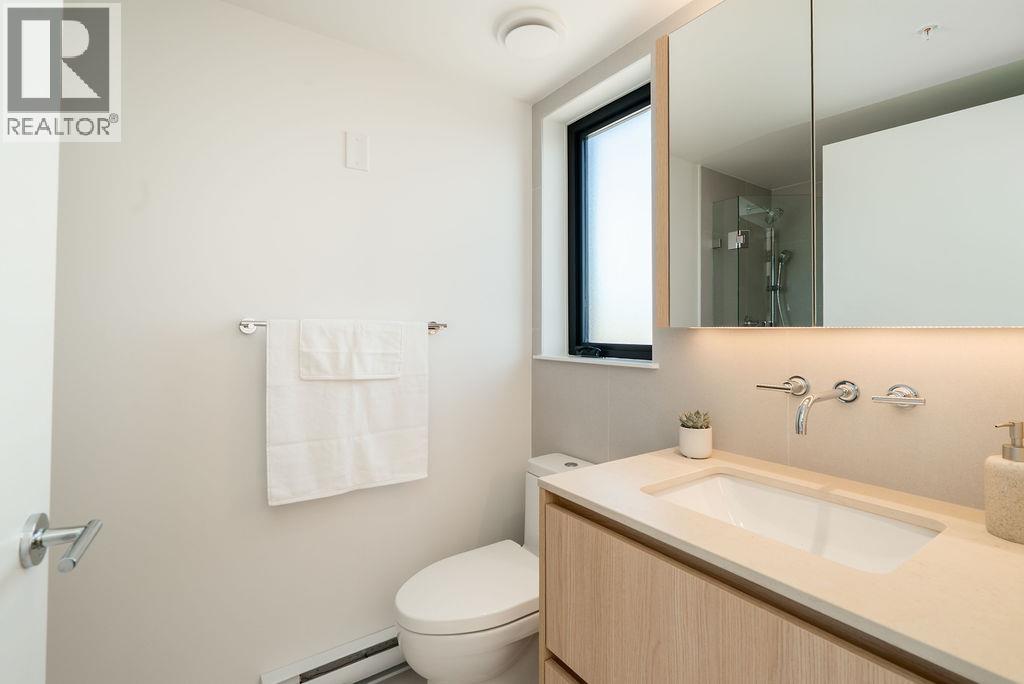 222 2820 NANAIMO STREET, Vancouver