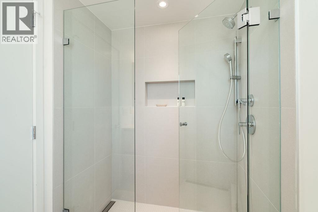 222 2820 NANAIMO STREET, Vancouver