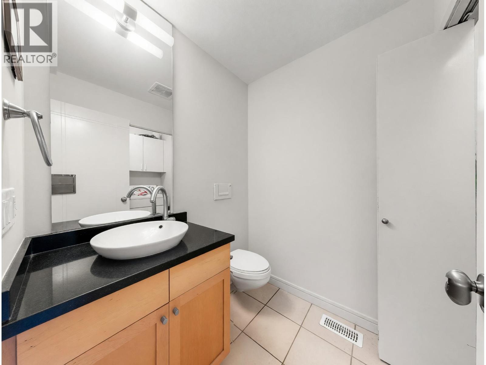 8725 SEASCAPE DRIVE, West Vancouver