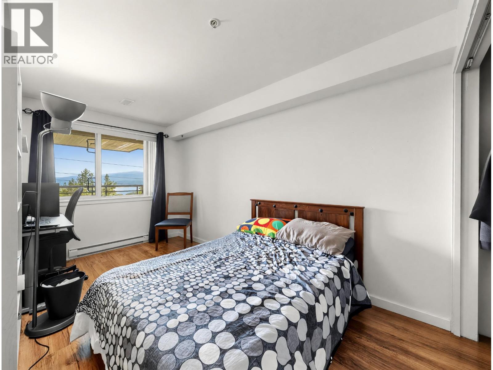 8725 SEASCAPE DRIVE, West Vancouver
