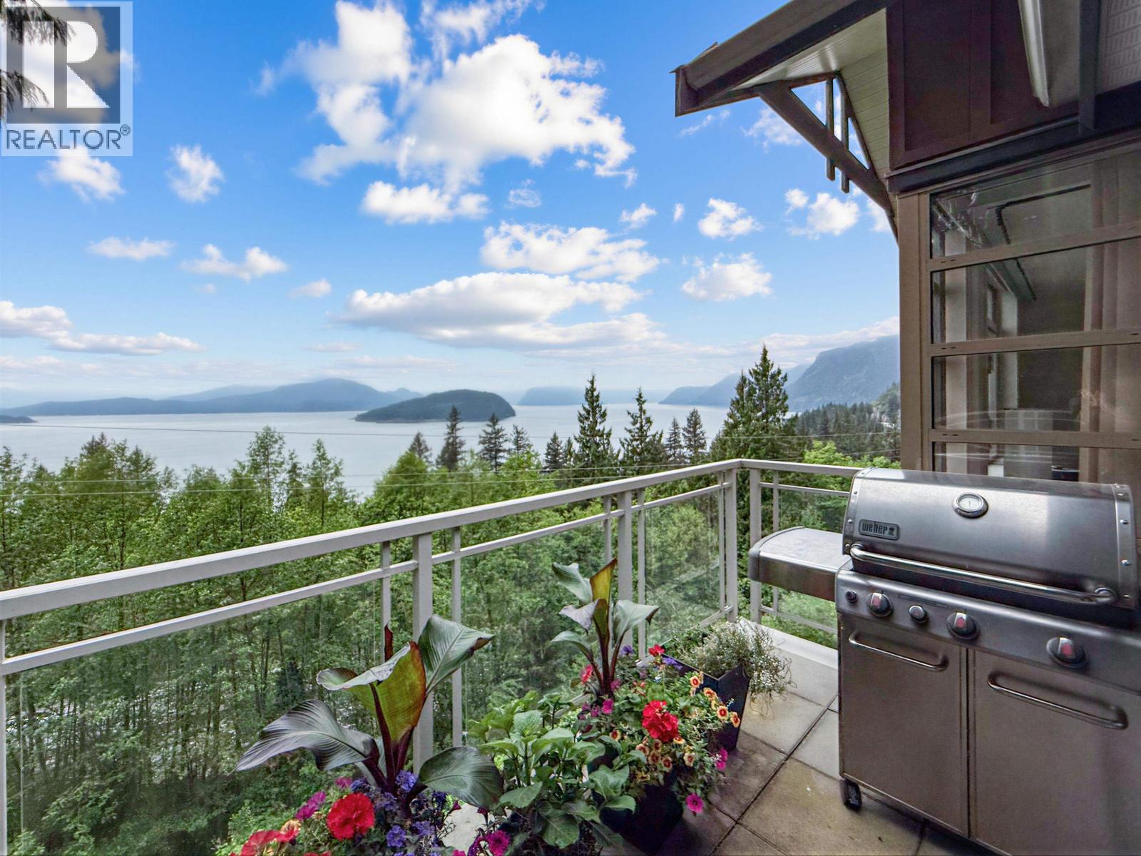 8725 SEASCAPE DRIVE, West Vancouver