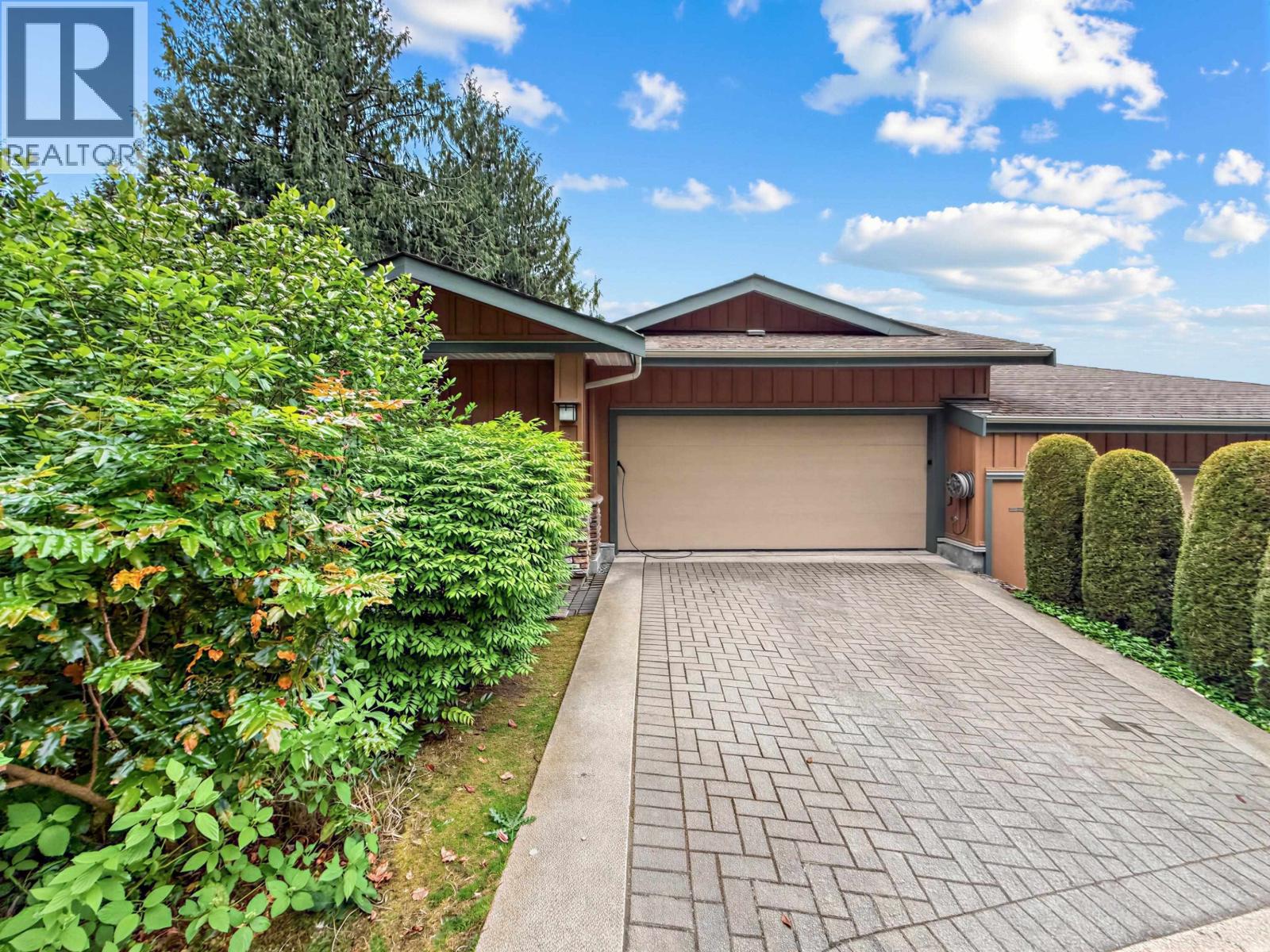 8725 SEASCAPE DRIVE, West Vancouver